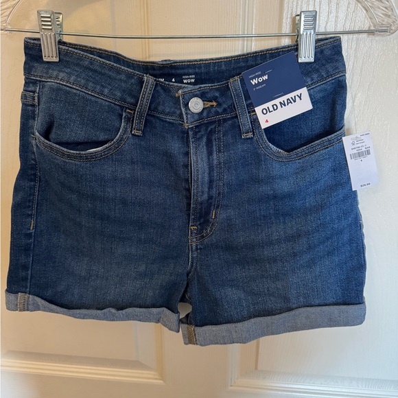 Old Navy Pants - BNWT Old Navy Denim High Rise Shorts